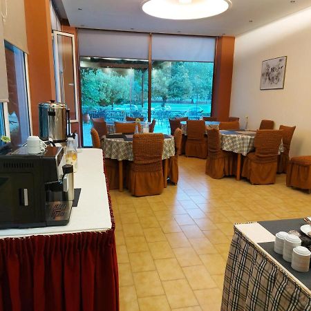 Astron Hotel Лутра Ипатис Екстериор снимка