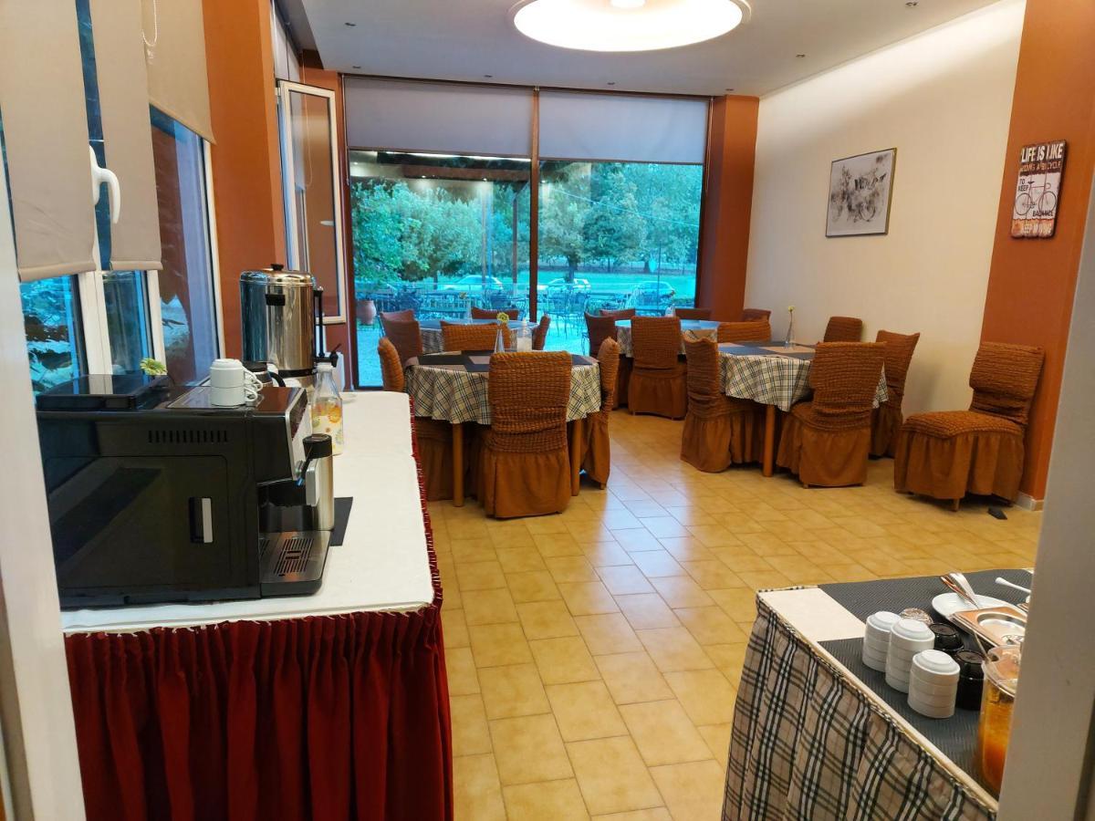 Astron Hotel Лутра Ипатис Екстериор снимка