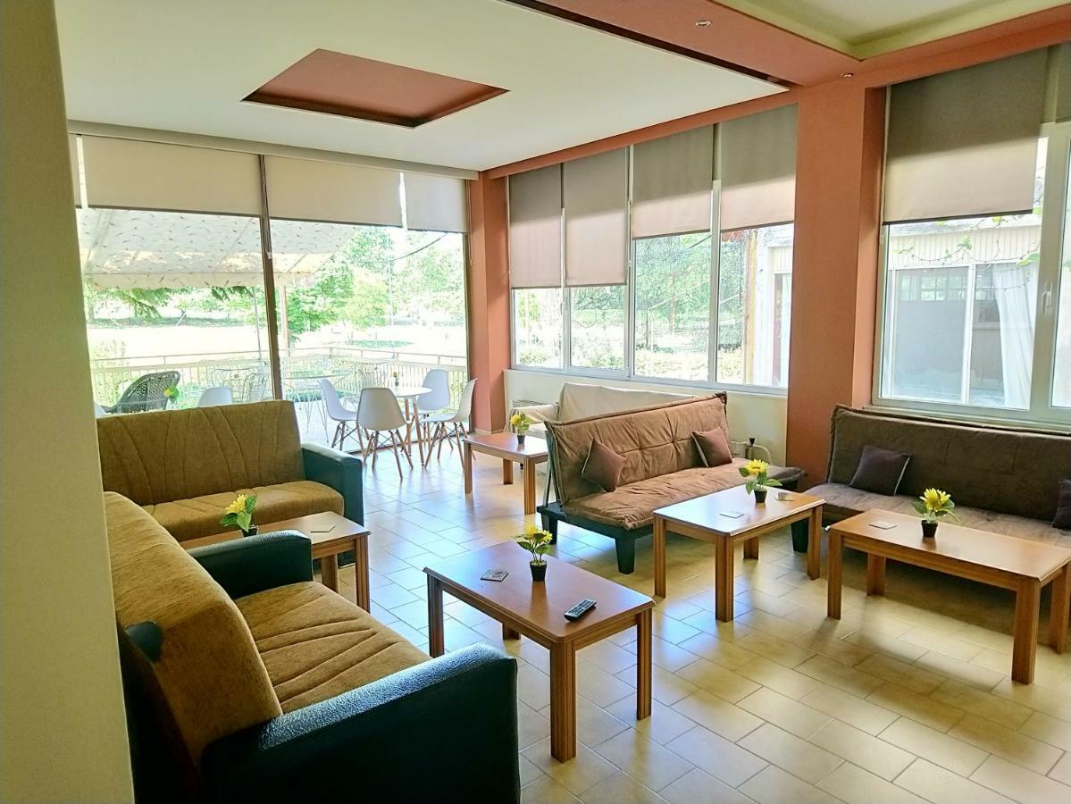Astron Hotel Лутра Ипатис Екстериор снимка