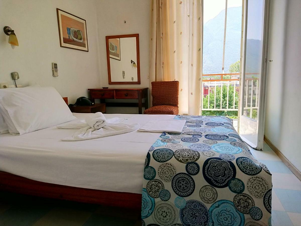 Astron Hotel Лутра Ипатис Екстериор снимка